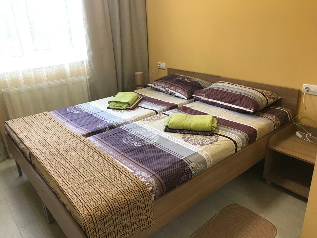 Friendly House Hostel Vyshneve Εξωτερικό φωτογραφία